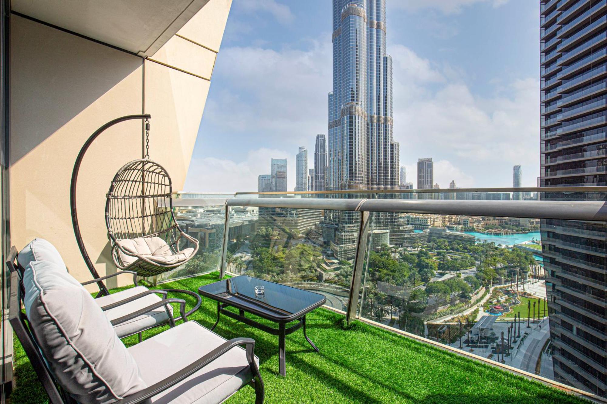 Magnificent 3 Bedroom Luxury With Burj Khalifa View Appartement *